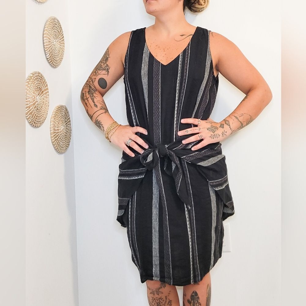 DREW Women's V Neck Waist Tie Midi Dress Large